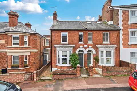 Silverdale Road, Tunbridge Wells, TN4 2 bed semi