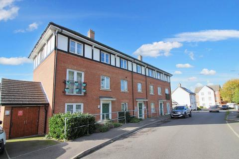 Chappell Close, Aylesbury 2 bed apartment for sale