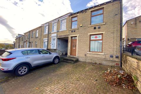 Halifax Old Road, Huddersfield 4 bed end of terrace house for sale