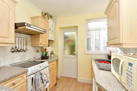 Larkfield Avenue, Gillingham, Kent 4 bed terraced house for sale