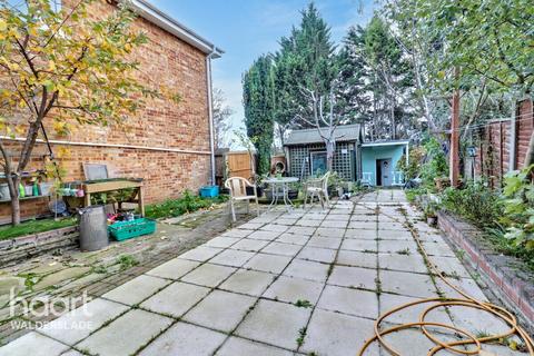 Beacon Road, Chatham 3 bed end of terrace house for sale