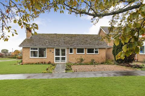 Fosseway Avenue, Moreton