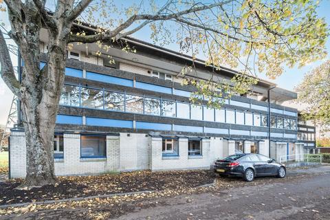 River Way, Andover, SP10 5HB 1 bed ground floor flat for sale