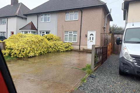 Heathview Road, Grays RM16 3 bed semi