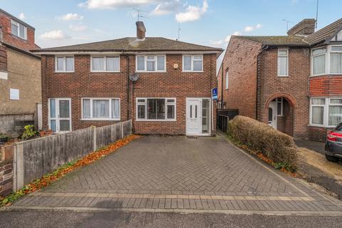 Houghton Road, Dunstable LU5 3 bed semi