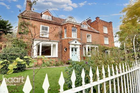 High Street, Reepham 6 bed detached house for sale