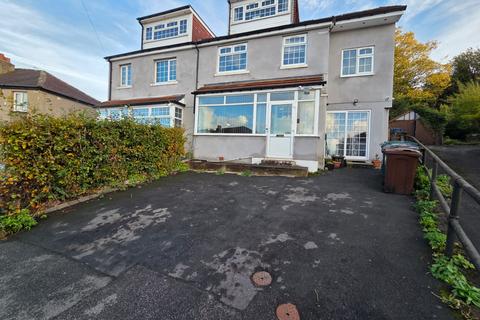 High Park crescent, BD9 6HT 7 bed semi