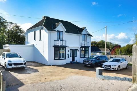 WOOTTON BRIDGE 4 bed detached house for sale