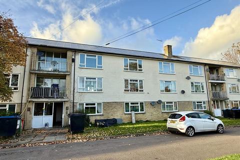 Dicketts Road, Corsham 2 bed flat for sale