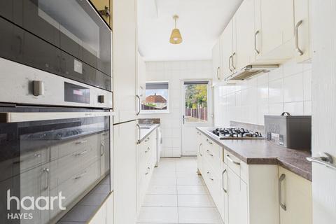 Saxony Parade, Hayes 3 bed semi