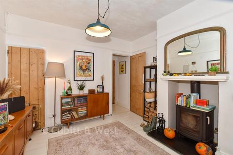 New North Road, Reigate, Surrey 2 bed terraced house for sale