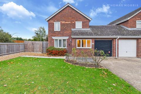 Mountbatten Court, St. Neots PE19 3 bed link detached house for sale