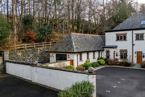 6 Applethwaite Hall, Windermere, The... 2 bed apartment for sale
