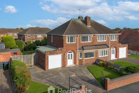 Stonehill Rise, Doncaster DN5 3 bed semi