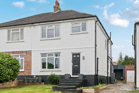 The Crescent, West Wickham, Kent, BR4 3 bed semi