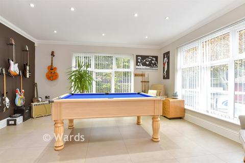 Dillywood Lane, Higham, Rochester, Kent 5 bed detached house for sale