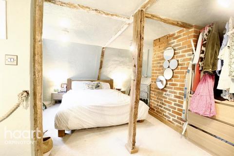 Bucks Cross Road, Orpington 2 bed cottage for sale