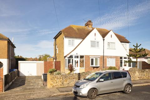 Rosemary Avenue, Broadstairs, Kent, CT10 3 bed semi