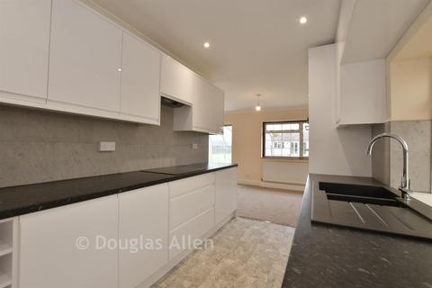 Fieldway, Wickford, Essex 2 bed detached bungalow for sale