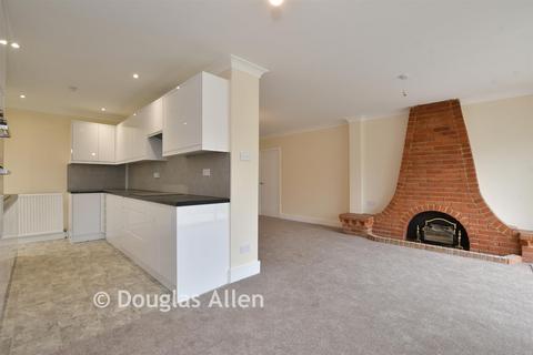 Fieldway, Wickford, Essex 2 bed detached bungalow for sale