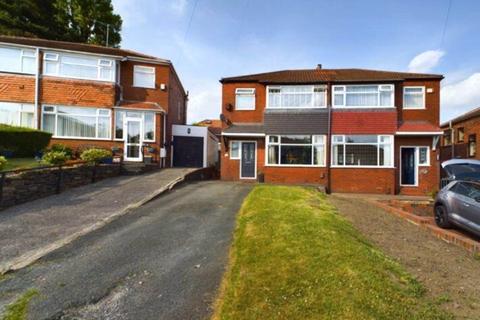 58 Towncroft Avenue, Middleton, M24 5DB 3 bed semi