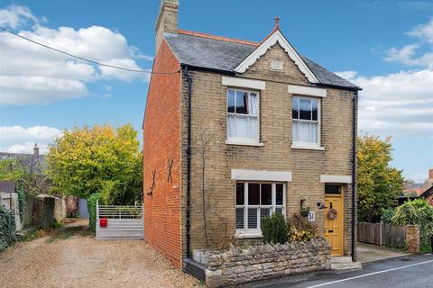 East Street, Olney 4 bed detached house for sale