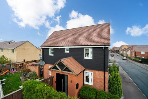 Vauxhall Way, Dunstable, LU6 3 bed semi