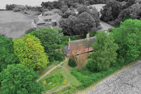 St. Margarets Road, Bungay 3 bed cottage for sale