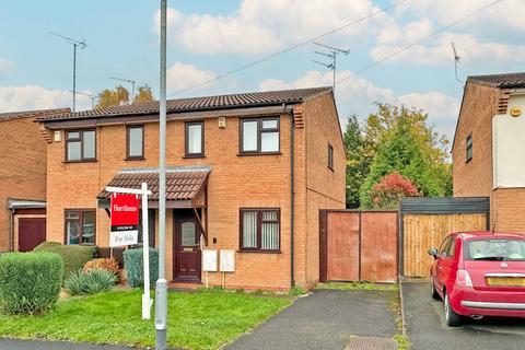 Woodhill Drive, Wombourne, WV5 2 bed semi