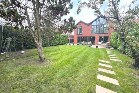 Drayton Drive, Heald Green, SK8 3LE 4 bed detached house for sale