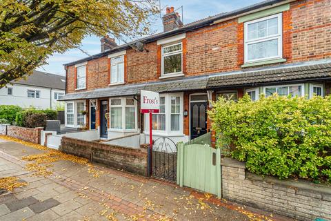 High Street, St. Albans AL2 2 bed terraced house for sale