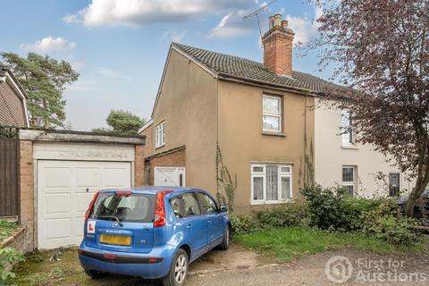 New Road, Sandhurst, Berkshire 3 bed semi