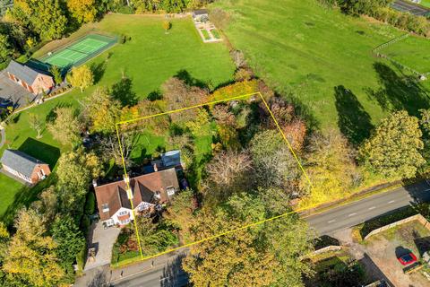 Leicester LE7 4 bed semi