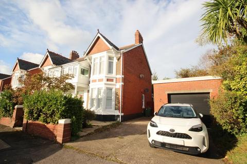 Highfield Road, Lakeside, Cardiff 2 bed maisonette for sale