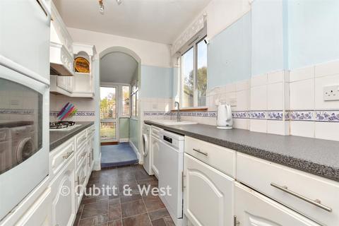 Fairford Avenue, Croydon, Surrey 3 bed semi