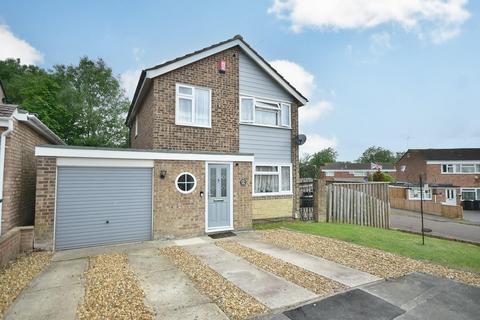 Farman Close, Eldene 3 bed detached house for sale