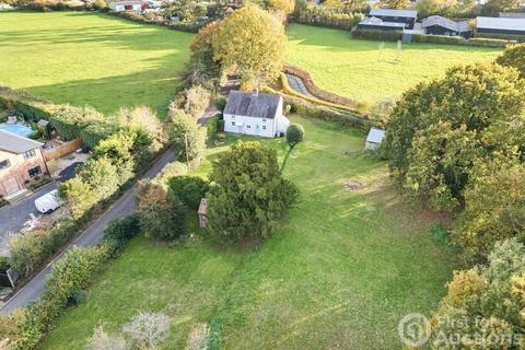 Lyne Lane, Lyne, Chertsey, KT16 2 bed detached house for sale