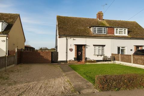 Ormonds Crescent, Woodham Ferrers 3 bed semi