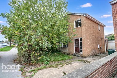 Brecks Lane, Kirk Sandall, Doncaster 3 bed detached house for sale