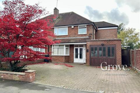 Raddens Road, Halesowen 4 bed semi