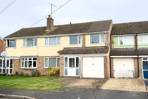 Georges Avenue, Bugbrooke NN7 4 bed semi