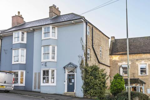 New Street, Chipping Norton 2 bed end of terrace house for sale
