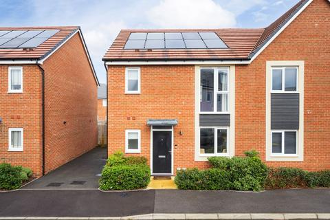 Goodenough Drive, Wantage, OX12 3 bed semi