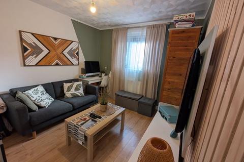 Albert Road, Southsea 2 bed ground floor maisonette for sale