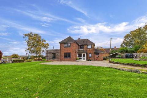 Cheswell Cottages, Newport TF10 4 bed detached house for sale