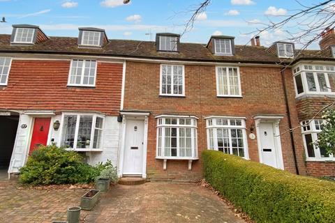 High Street, Tenterden, Kent, TN30 2 bed terraced house for sale