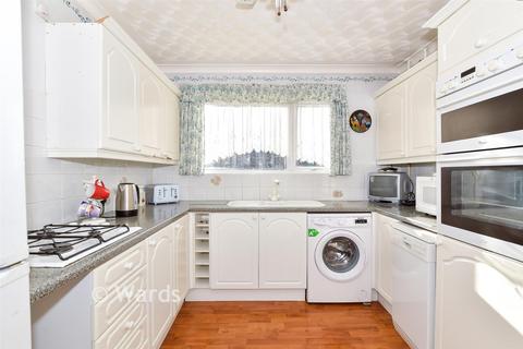 Broadwood Road, Chattenden... 2 bed semi