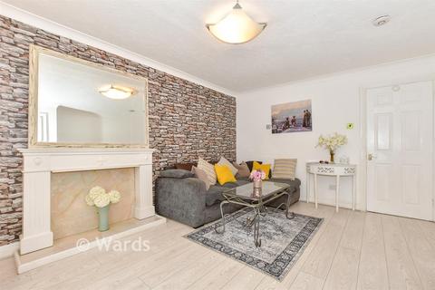 The Mallows, Maidstone, Kent 3 bed detached house for sale