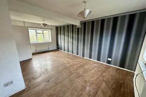 58 Field Crescent, Shrewsbury... 3 bed semi