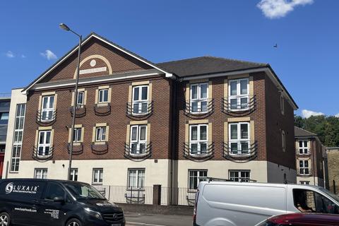 Brighton Road, Purley CR8 2 bed flat for sale